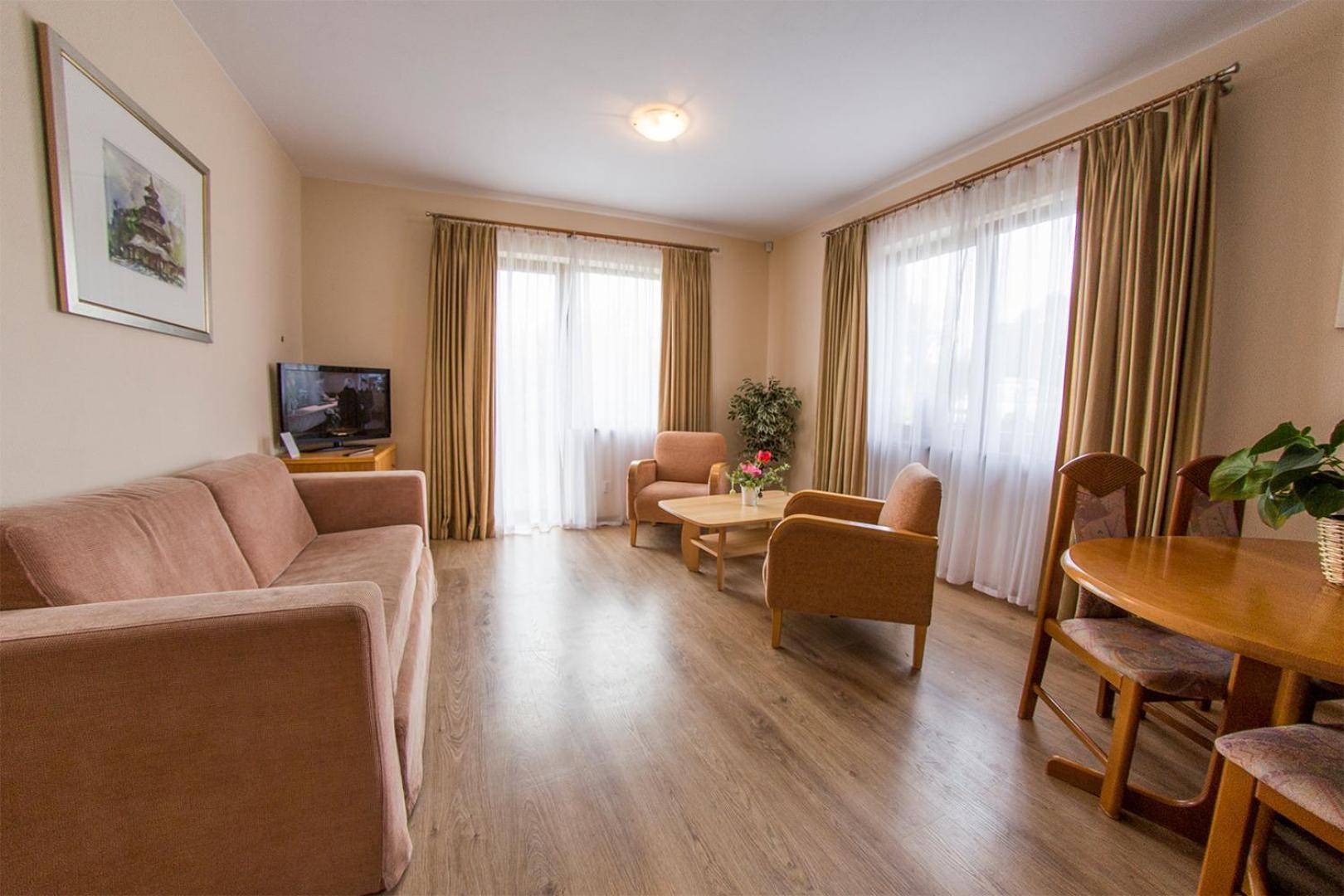 Wisniowy Sad Lägenhet Kudowa-Zdrój Exteriör bild