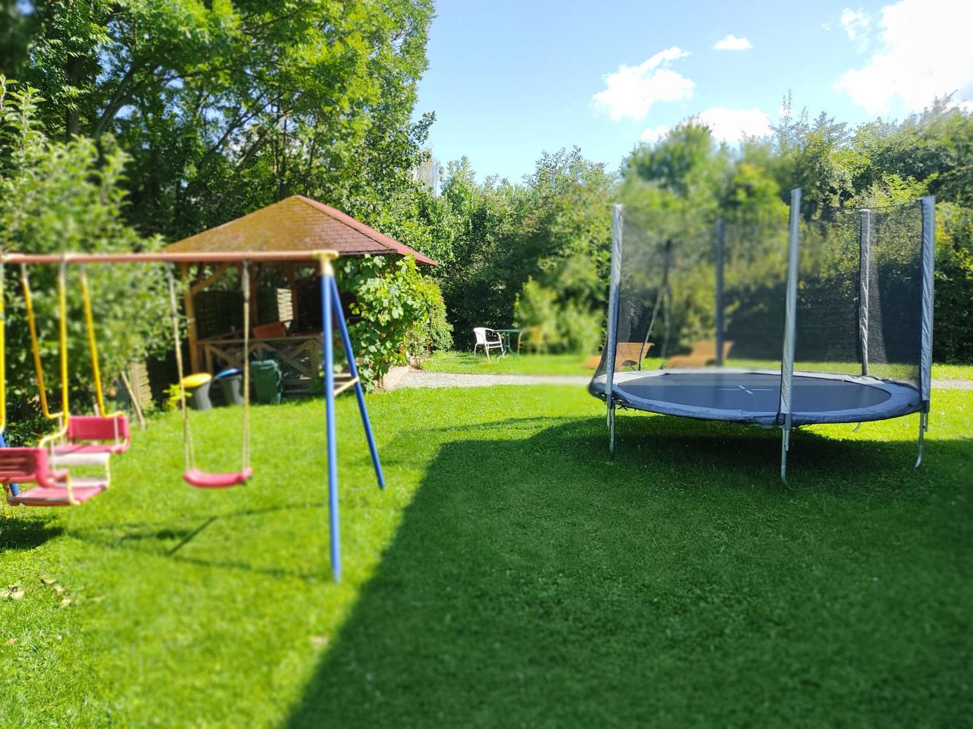 Wisniowy Sad Lägenhet Kudowa-Zdrój Exteriör bild